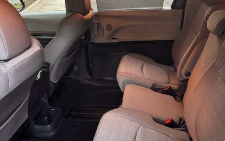Toyota Sienna, 2020 год, 3 449 000 рублей, 11 фотография