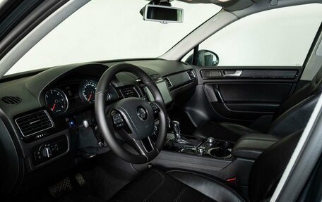 Volkswagen Touareg III, 2011 год, 1 505 000 рублей, 5 фотография
