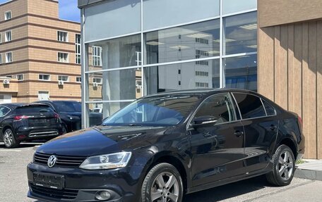 Volkswagen Jetta VI, 2012 год, 930 000 рублей, 3 фотография