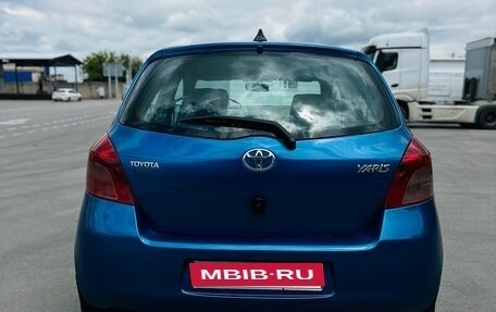Toyota Yaris III рестайлинг, 2007 год, 650 000 рублей, 7 фотография