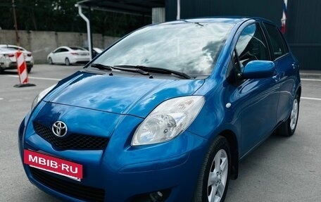 Toyota Yaris III рестайлинг, 2007 год, 650 000 рублей, 3 фотография