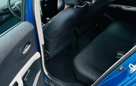 Toyota Yaris III рестайлинг, 2007 год, 650 000 рублей, 17 фотография