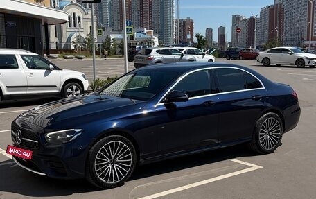 Mercedes-Benz E-Класс, 2020 год, 3 900 000 рублей, 3 фотография