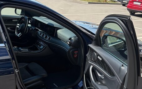 Mercedes-Benz E-Класс, 2020 год, 3 900 000 рублей, 15 фотография