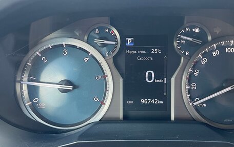 Toyota Land Cruiser Prado 150 рестайлинг 2, 2021 год, 6 500 000 рублей, 12 фотография