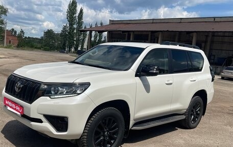 Toyota Land Cruiser Prado 150 рестайлинг 2, 2021 год, 6 500 000 рублей, 5 фотография