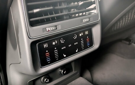 Audi Q7, 2023 год, 7 450 000 рублей, 28 фотография