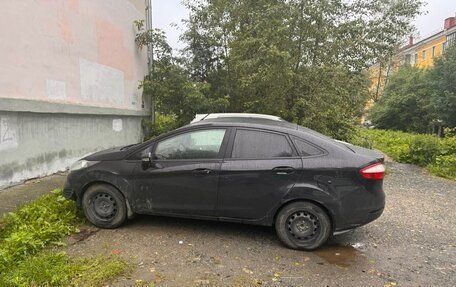 Ford Fiesta, 2015 год, 350 000 рублей, 4 фотография