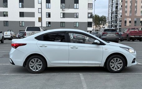 Hyundai Solaris II рестайлинг, 2017 год, 860 000 рублей, 5 фотография