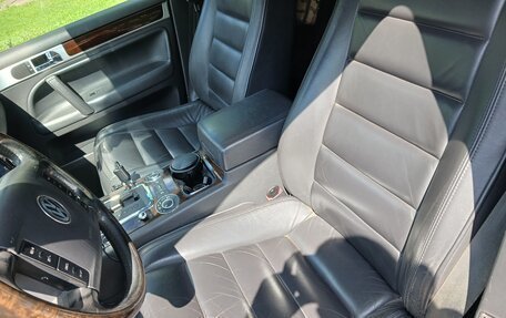 Volkswagen Touareg III, 2003 год, 600 000 рублей, 10 фотография