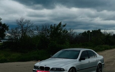 BMW 5 серия, 2002 год, 700 000 рублей, 2 фотография