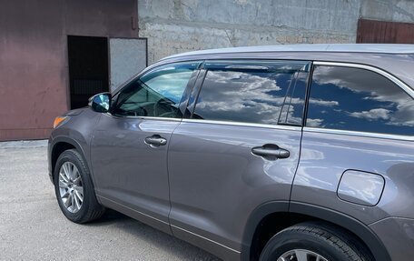 Toyota Highlander III, 2014 год, 3 100 000 рублей, 4 фотография