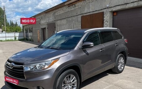 Toyota Highlander III, 2014 год, 3 100 000 рублей, 2 фотография