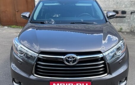 Toyota Highlander III, 2014 год, 3 100 000 рублей, 3 фотография