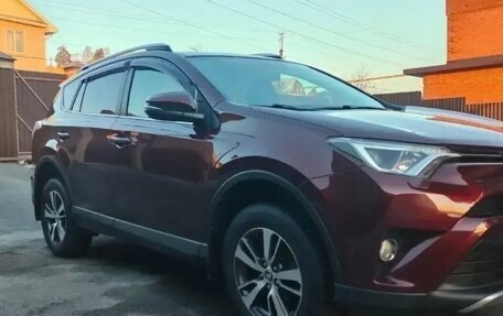 Toyota RAV4, 2017 год, 2 300 000 рублей, 4 фотография