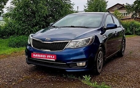 KIA Rio III рестайлинг, 2016 год, 860 000 рублей, 3 фотография