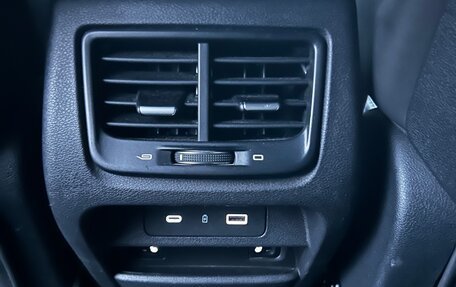 Geely Tugella FY11, 2022 год, 2 700 000 рублей, 10 фотография