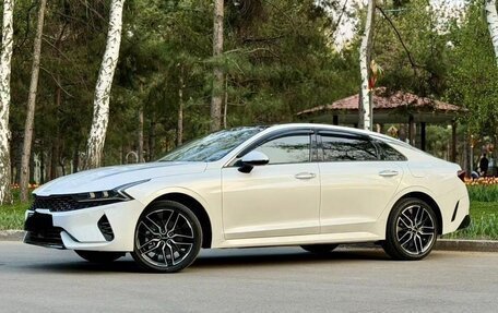 KIA K5, 2022 год, 2 400 000 рублей, 8 фотография