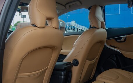 Volvo V40 Cross Country I, 2019 год, 2 100 000 рублей, 9 фотография