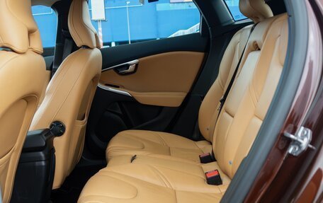 Volvo V40 Cross Country I, 2019 год, 2 100 000 рублей, 10 фотография