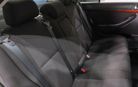 Toyota Avensis III рестайлинг, 2005 год, 729 000 рублей, 30 фотография