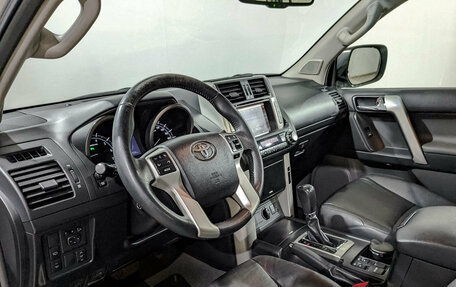 Toyota Land Cruiser Prado 150 рестайлинг 2, 2013 год, 2 770 000 рублей, 14 фотография