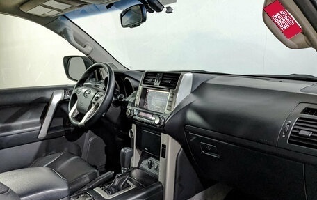 Toyota Land Cruiser Prado 150 рестайлинг 2, 2013 год, 2 770 000 рублей, 12 фотография