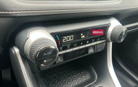 Toyota RAV4, 2020 год, 3 150 000 рублей, 11 фотография