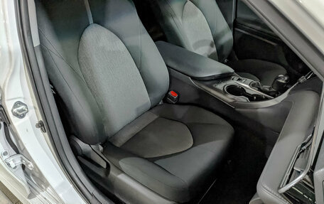 Toyota Camry, 2021 год, 24 фотография