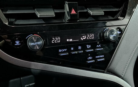 Toyota Camry, 2021 год, 21 фотография