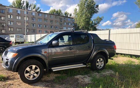 Mitsubishi L200 IV рестайлинг, 2008 год, 1 000 000 рублей, 3 фотография