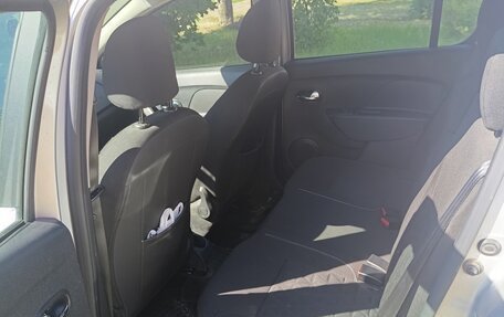 Renault Sandero II рестайлинг, 2017 год, 1 100 000 рублей, 4 фотография
