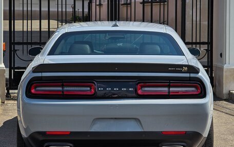 Dodge Challenger III рестайлинг 2, 2021 год, 7 700 000 рублей, 8 фотография