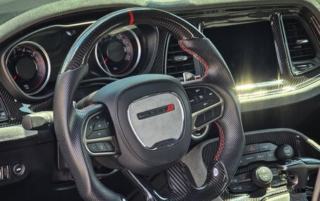 Dodge Challenger III рестайлинг 2, 2021 год, 7 700 000 рублей, 12 фотография