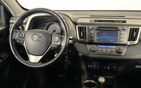 Toyota RAV4, 2014 год, 1 950 000 рублей, 12 фотография