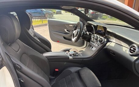 Mercedes-Benz C-Класс, 2018 год, 3 500 000 рублей, 9 фотография