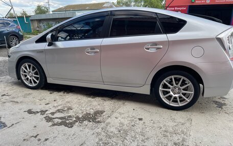 Toyota Prius, 2010 год, 1 100 000 рублей, 3 фотография