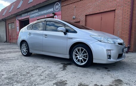 Toyota Prius, 2010 год, 1 100 000 рублей, 10 фотография