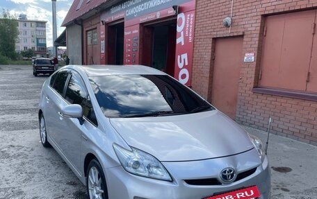 Toyota Prius, 2010 год, 1 100 000 рублей, 13 фотография