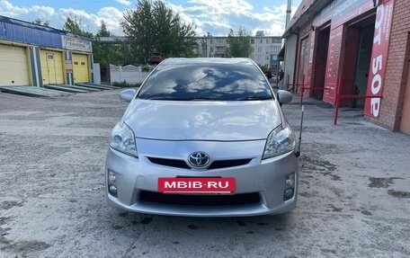 Toyota Prius, 2010 год, 1 100 000 рублей, 14 фотография
