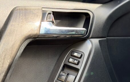 Toyota Land Cruiser Prado 150 рестайлинг 2, 2012 год, 2 890 000 рублей, 32 фотография
