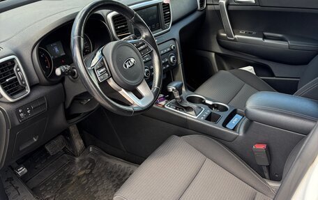 KIA Sportage IV рестайлинг, 2020 год, 2 600 000 рублей, 8 фотография