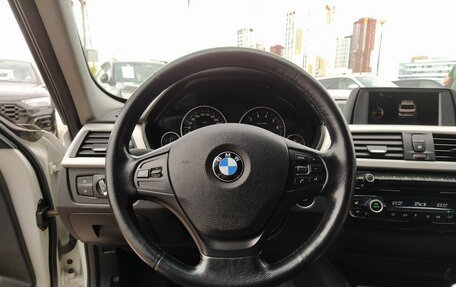 BMW 3 серия, 2016 год, 1 600 000 рублей, 24 фотография