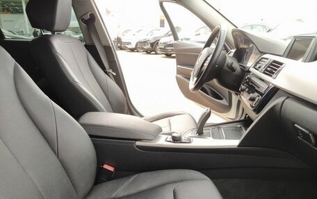 BMW 3 серия, 2016 год, 1 600 000 рублей, 18 фотография