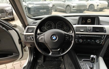 BMW 3 серия, 2016 год, 1 600 000 рублей, 25 фотография