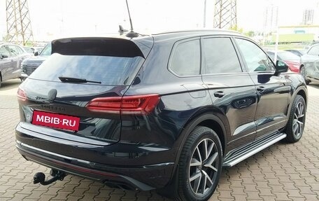 Volkswagen Touareg III, 2021 год, 4 600 000 рублей, 3 фотография