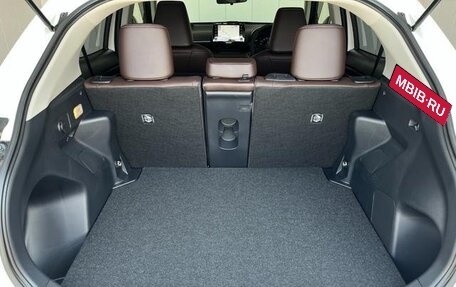 Toyota Yaris Cross, 2023 год, 1 500 100 рублей, 35 фотография