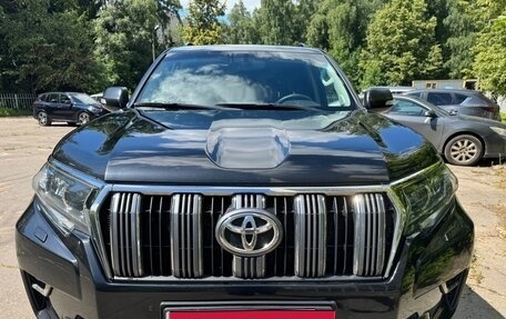 Toyota Land Cruiser Prado 150 рестайлинг 2, 2018 год, 5 250 000 рублей, 1 фотография