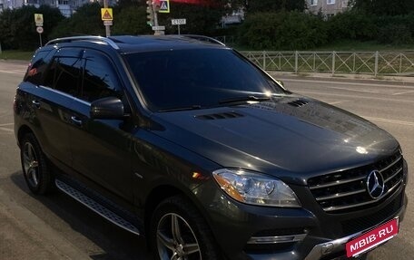 Mercedes-Benz M-Класс, 2012 год, 2 350 000 рублей, 2 фотография
