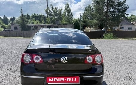 Volkswagen Passat B6, 2005 год, 690 000 рублей, 2 фотография